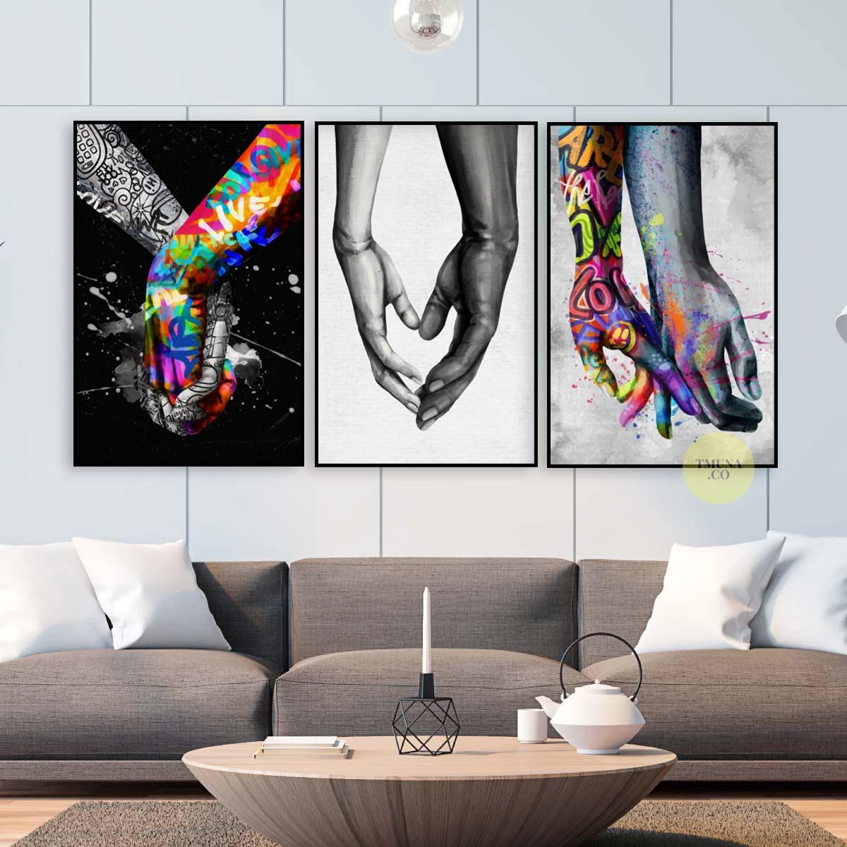 מחזיקים ידיים - סט שלישיה של הדפסים על קנבס או זכוכית לחדר שינה או לסלון דגם 134923