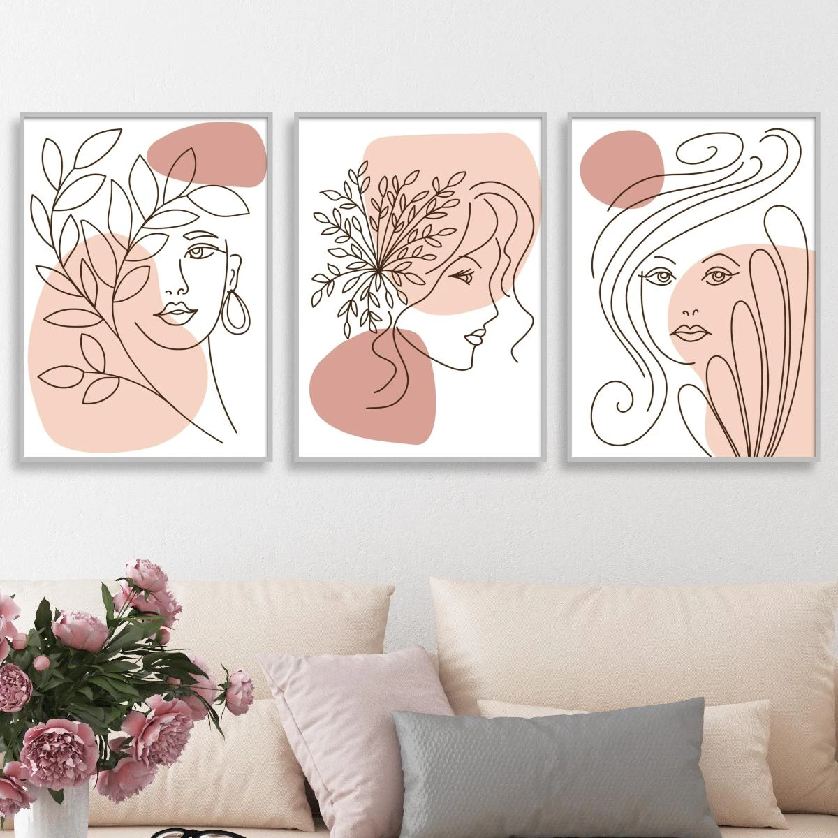 תמונות קו - אישה יפה שלוש תמונות בהדפסה על קנבס לתלייה בסלון או בחדר שינה דגם 3728690