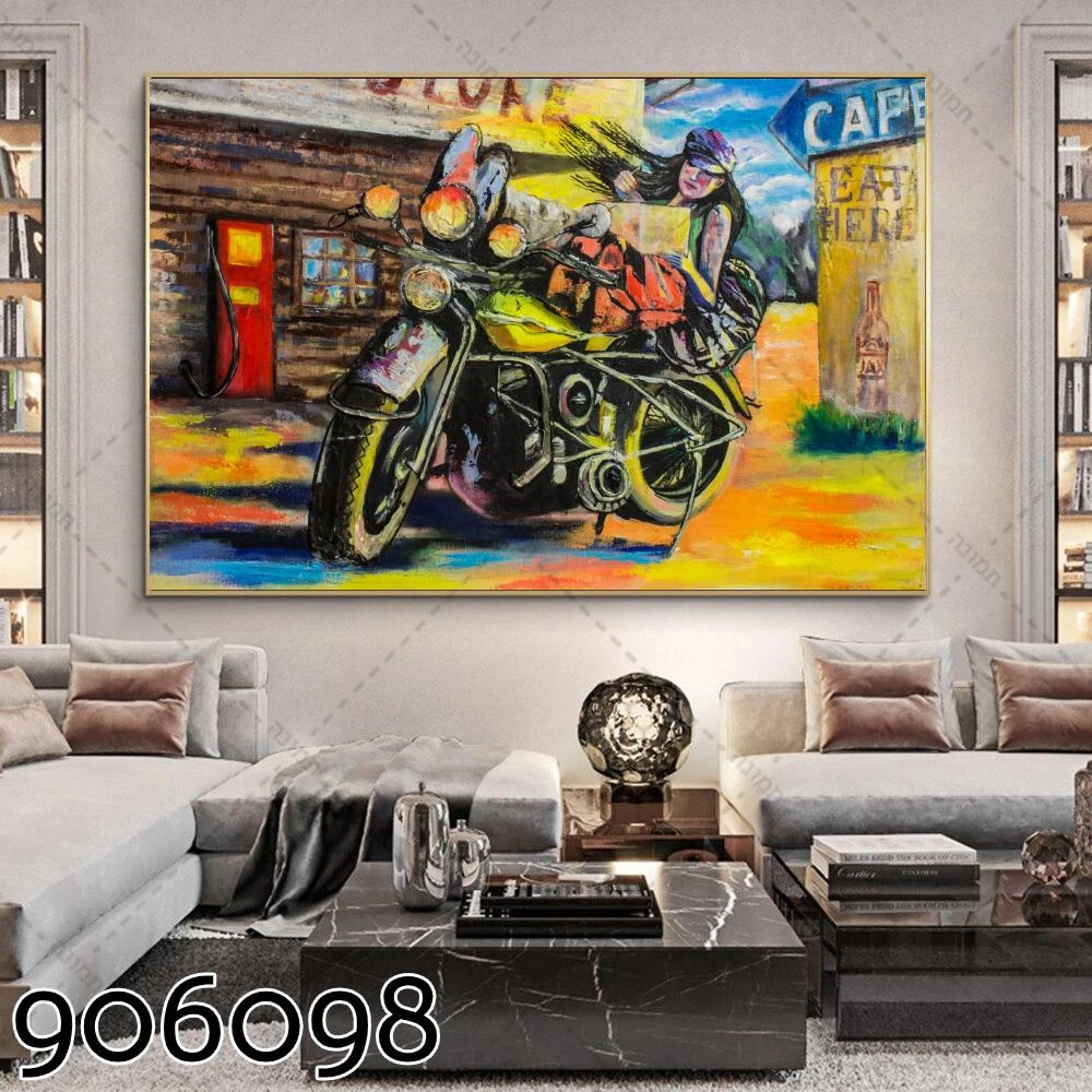 תמונת ציור קנבס 'נערת האופנועים' לתלייה בסלון דגם 906098