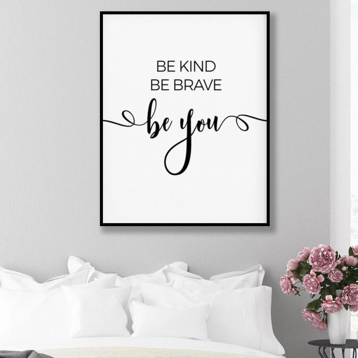 BE YOU - תמונה עם משפט השראה לחדר שינה או למשרדים בשחור לבן על קנבס או זכוכית דגם 3728564