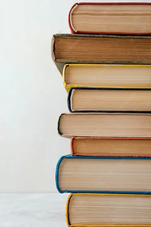 vista-frontal-da-pilha-de-livros_23-2148827190.webp