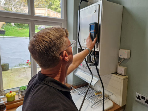 gary-rothwells-heating.jpg