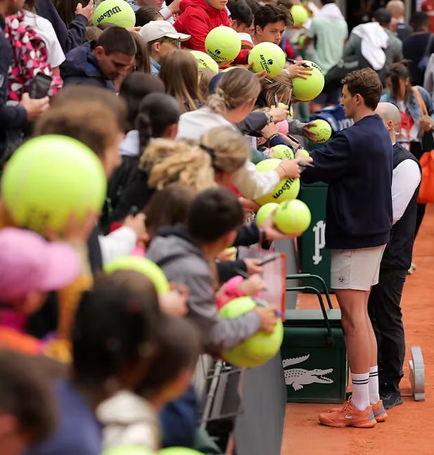 aDGonCdWJ-7kSg6L_UgoHumbert-EntraînementRoland-Garros2025-LoïcWacziakFFT.jpg.jpeg