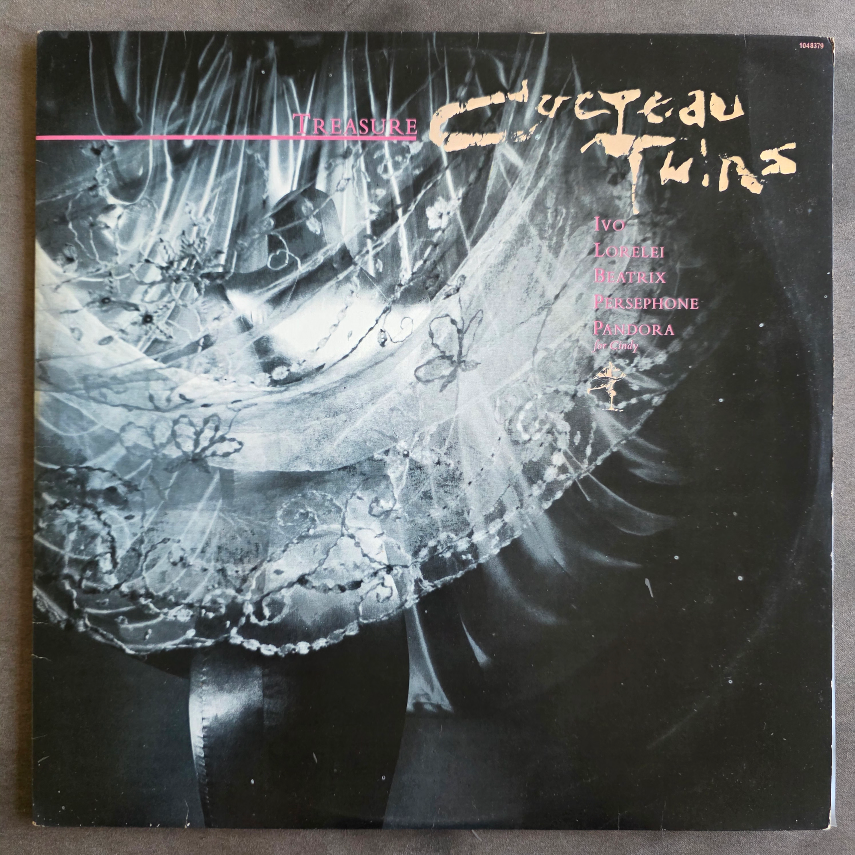 Cocteau Twins • Treasure