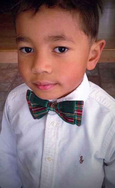 Thumbnail: Button-On Bowtie 
