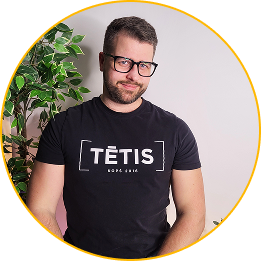 Pateicības žurnāla veidotājs Toms