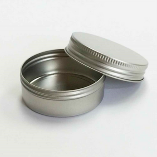 日本製 上代単価 290円
159191 ロット100
シルク印刷対応
外寸:直径60✖️高さ20mm(満水量約50ml)
素材:ブリキ(ET)
蓋:スクリュー式
まいあめが 3〜4個入ります。