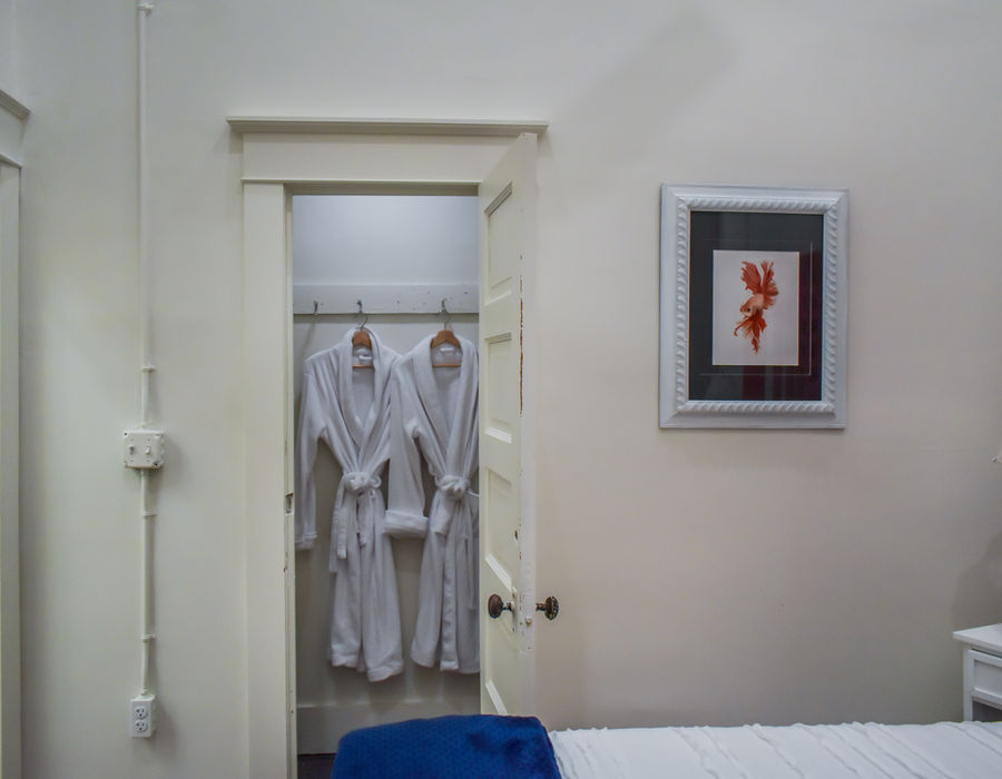 Suite 102 2