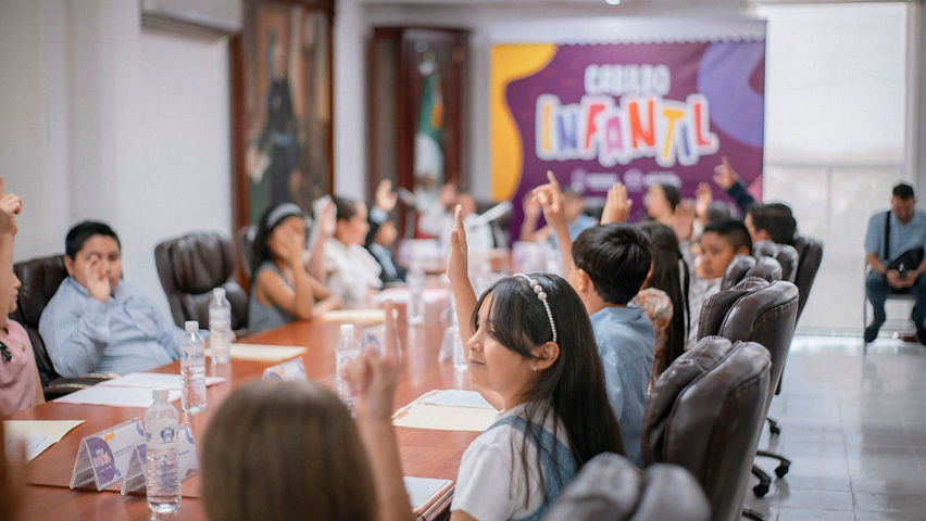 los ninos toman el mando celebra gobierno municipal el dia de la ninez con un cabildo infantil