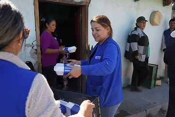 Lleva Estado comedor móvil de NutriChihuahua por primera vez a Balleza