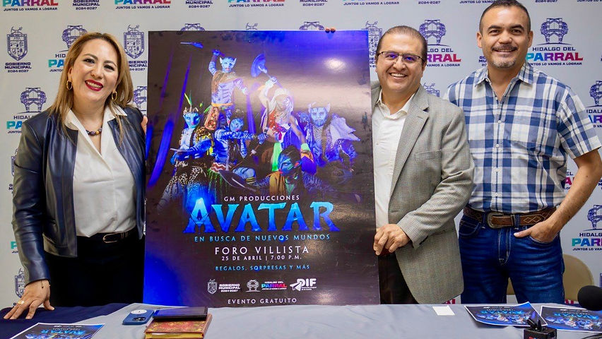 celebra el dia del nino en el foro villista con funcion de cine gratuita