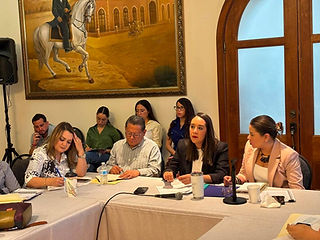 Se reúne Estado con organizaciones para atender desplazamiento forzado interno