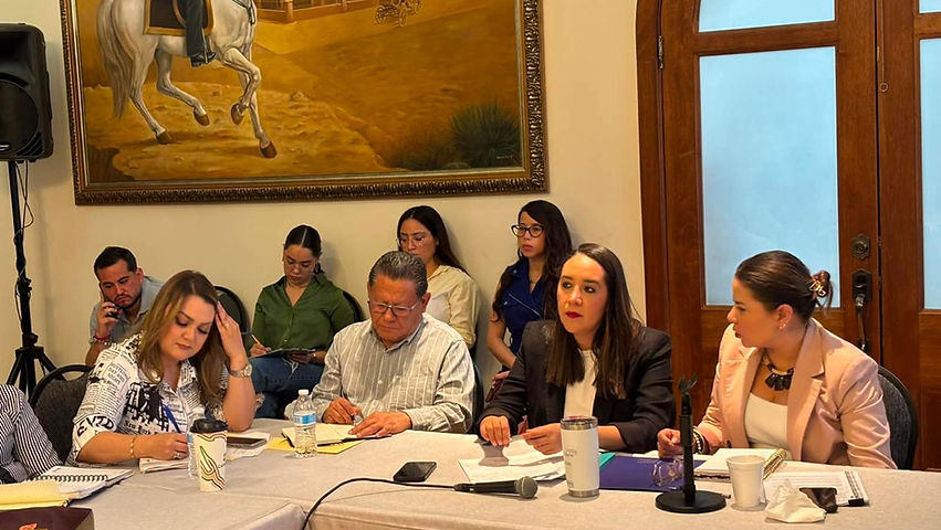 Se reúne Estado con organizaciones para atender desplazamiento forzado interno