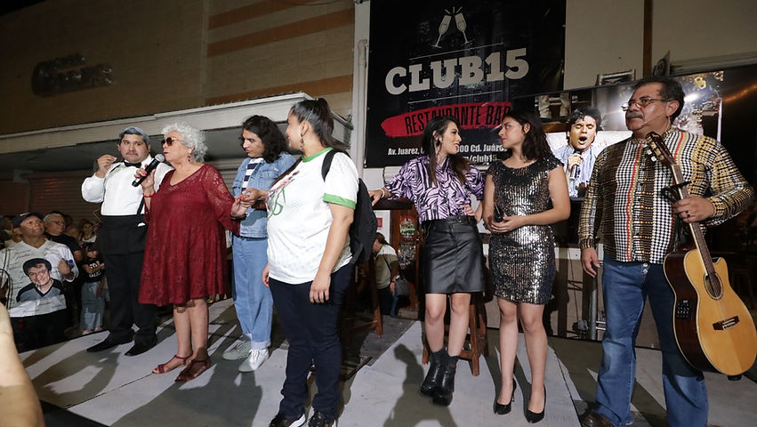 Asistieron cientos de juarenses al recorrido “Recuerdos en mi Frontera” en honor a Juan Gabriel