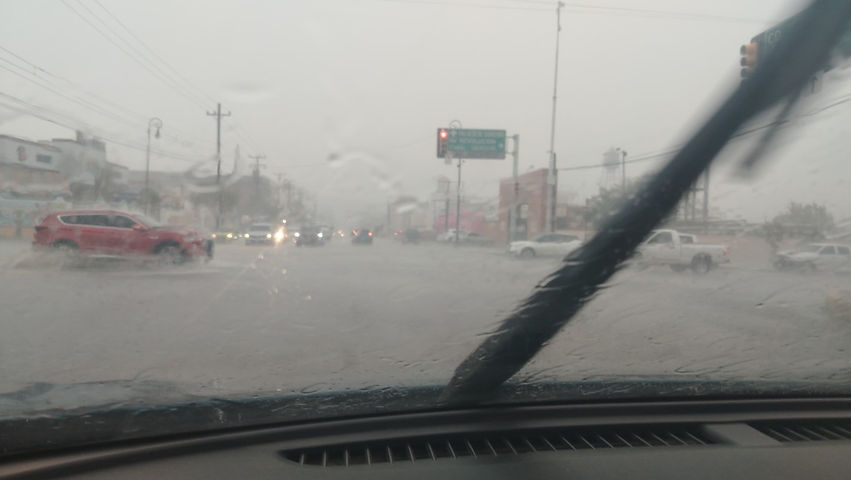 Fuertes lluvias dejan afectaciones en Juárez y Chihuahua