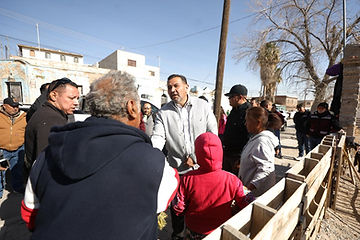 Despide el año alcalde Cruz Pérez visitando a familias juarenses