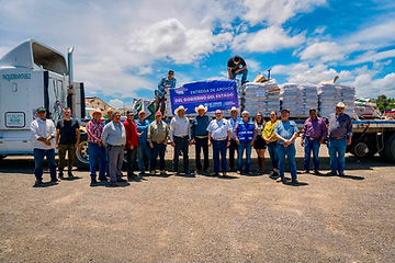 Entrega alcalde semilla de sorgo y avena a 94 productores del municipio