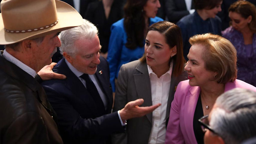 Acompañan personalidades de la política nacional a la Gobernadora Maru Campos en su primer Informe de Resultados