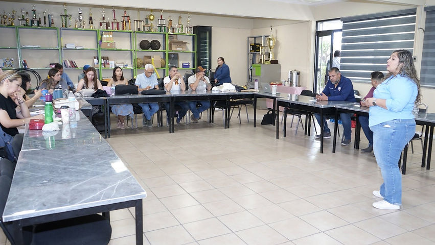 Capacita SEECH a casi mil figuras educativas en solución pacífica de conflictos escolares