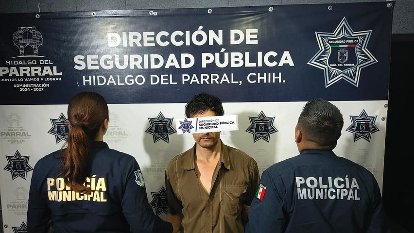 fue detenido por agredir a su esposa e hijo