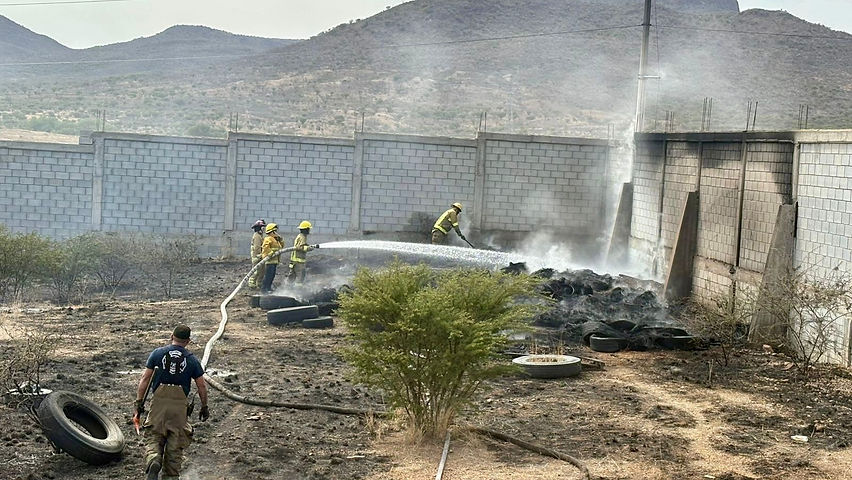 abril de intensa labor bomberos y proteccion civil superan los 400 servicios de emergencia