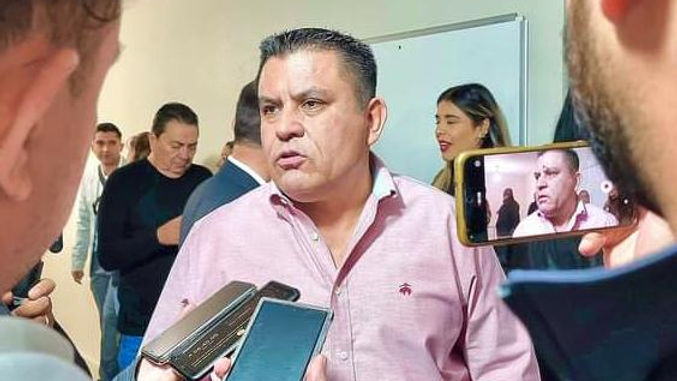 Llama malagradecido Fernández Noroña a Javier Corral