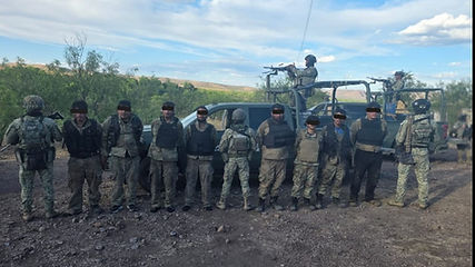 Detienen a ocho personas y aseguran arsenal en Valle del Rosario