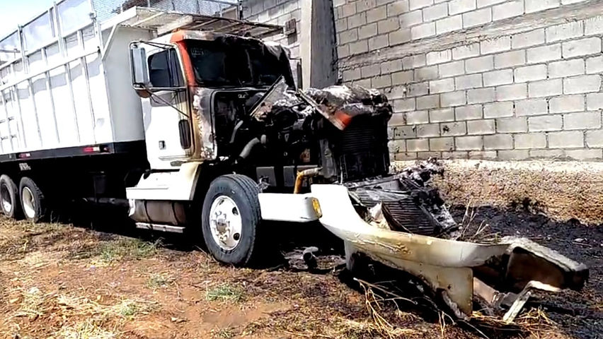 incendio de pasto se sale de control y alcanza tractocamion en la salida a matamoros