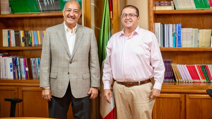 gestiona alcalde acciones para fortalecer las escuelas de parral