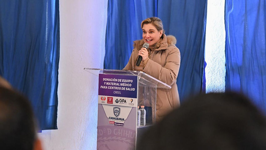 Entrega Maru Campos a hospitales de la Sierra Tarahumara equipo donado por Proyecto C.U.R.E.