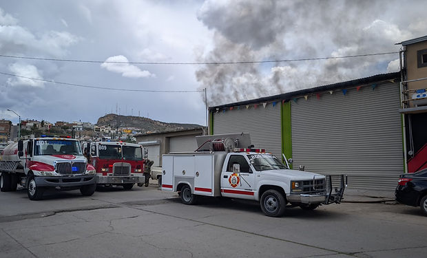 bomberos controlan incendio en taller del corredor industrial y evitan danos mayores