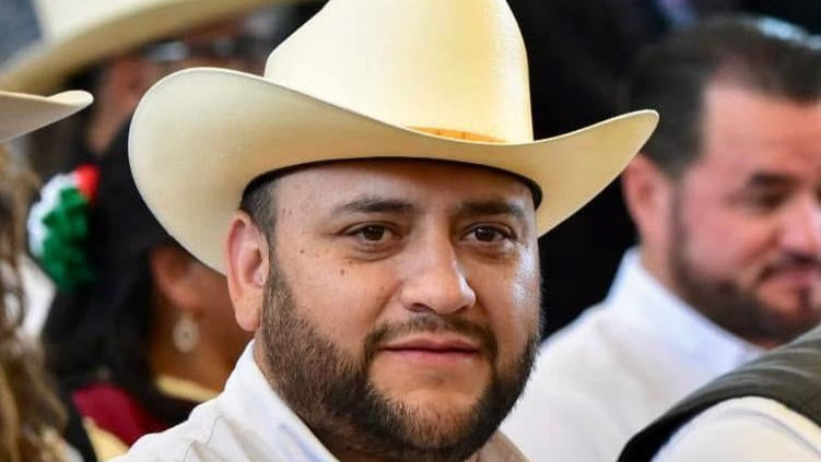 Ineptitud de Federación causó nuevo cierre de frontera para el ganado: Arturo Medina.