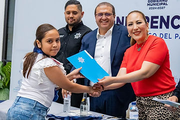 Entregan reconocimientos y medallas a niños que concluyeron el Curso de Educación Vial 2026