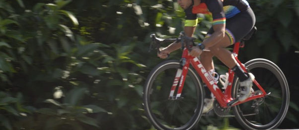 Triatleta de Ubatuba realiza desafio para arrecadar alimentos