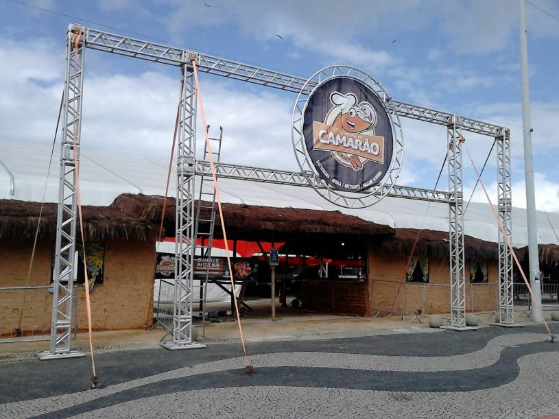 Fachada da entrada do Festival do Camarão - Foto: JC Curist/Fundacc