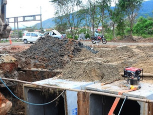 Obras contra enchentes continuam na região do Perequê-Mirim