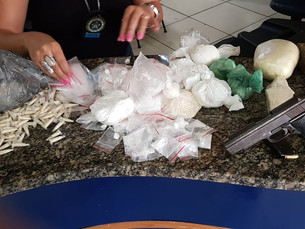 Dez pessoas são presas em ação policial na Vila de Trindade, em Paraty