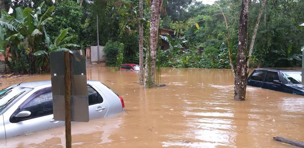 Ruas ficaram alagadas no bairro Condado, em Paraty — Foto: Divulgação/Prefeitura de Paraty