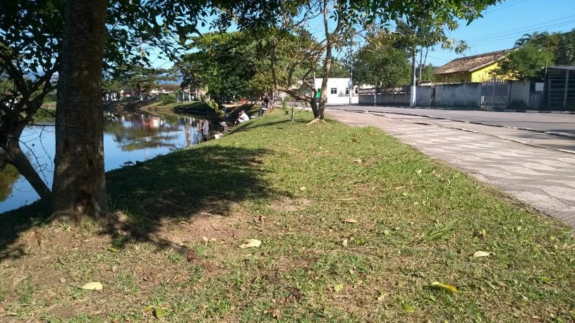 Limpeza nas margens do rio Juqueriquerê - Foto: Divulgação/PMC