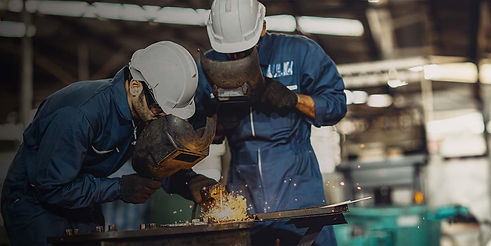 soldadores-trabajando.jpeg