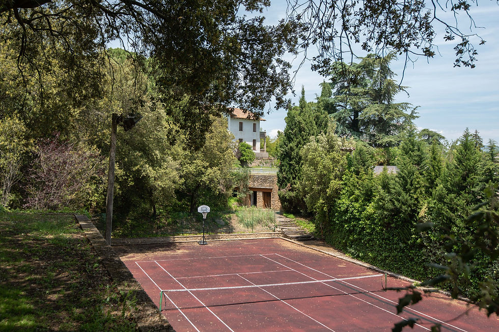 casakubrick_country-house_barcelona-spain_exterior-tennis-1722476675179.jpg
