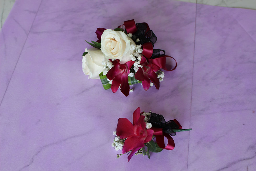 Thumbnail: Corsage 9