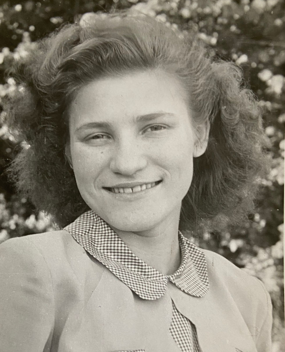 Janina Moszynski 1935-2026