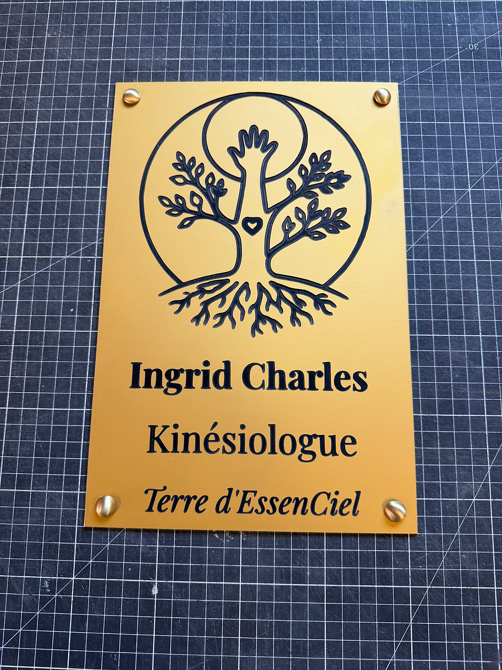 Gravure sur aluminium doré
