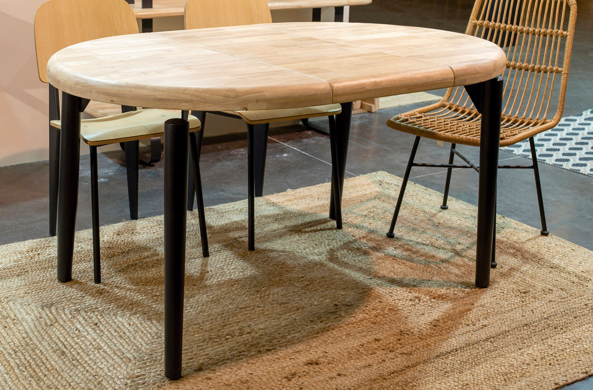 MESA DE COMEDOR REDONDA EXTENSIBLE