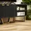 Miniatura: Mueble TV Negro con Puertas Estriadas y Manijas Doradas