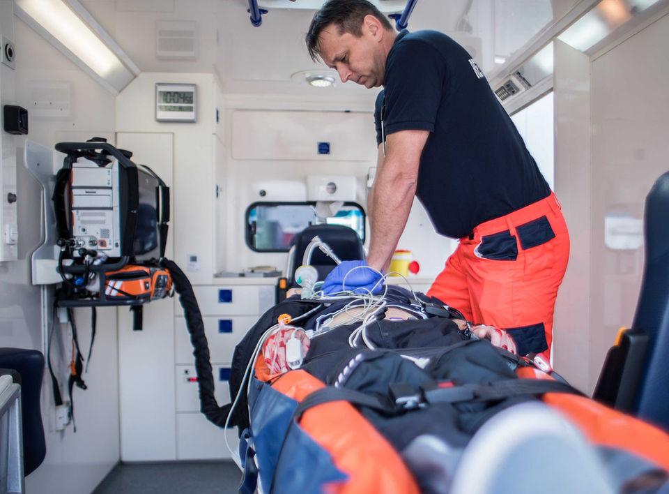 Ambulance / Aircraft