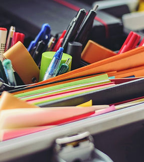 Materiais de escritório coloridos