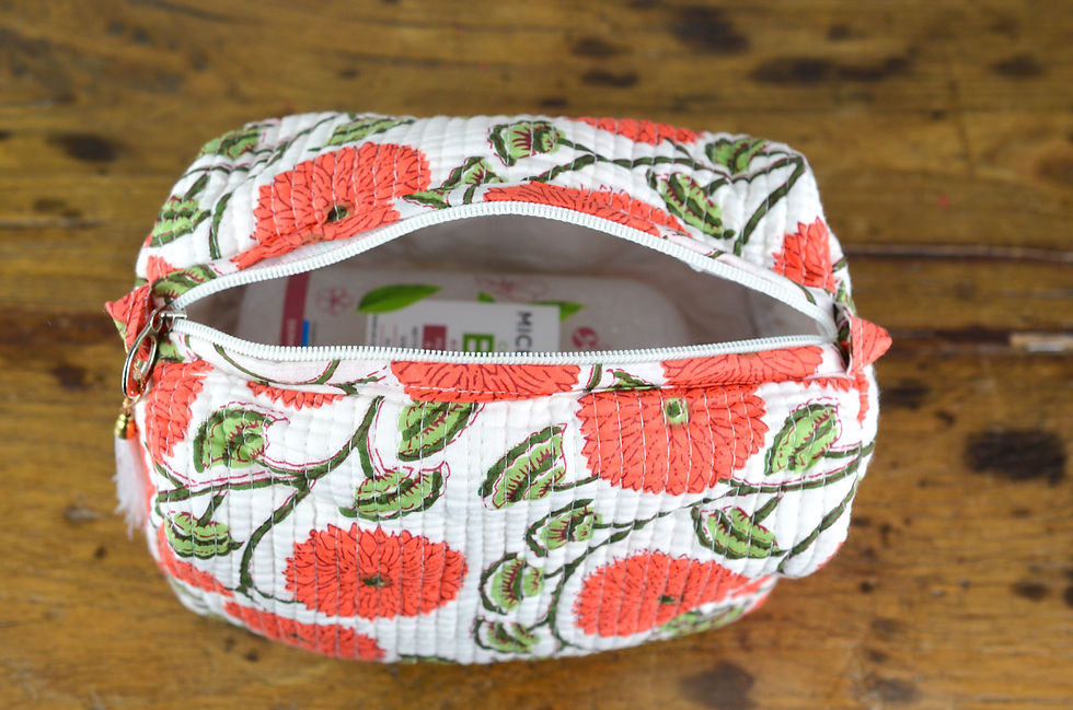 Miniature : Trousse de toilette matelassée 