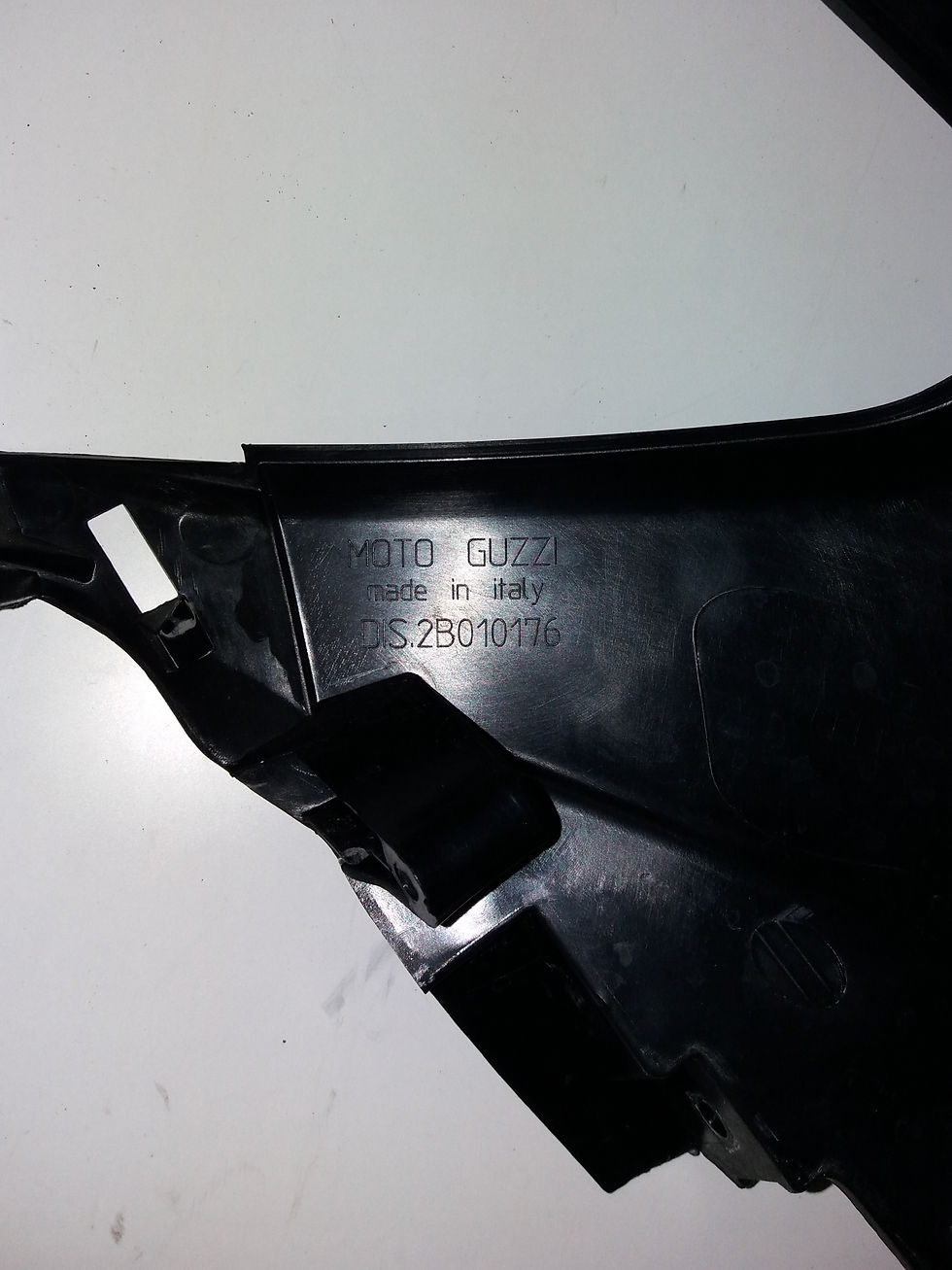 Miniatura: Moto Guzzi Cornice faro ant. Stelvio  (86-C)